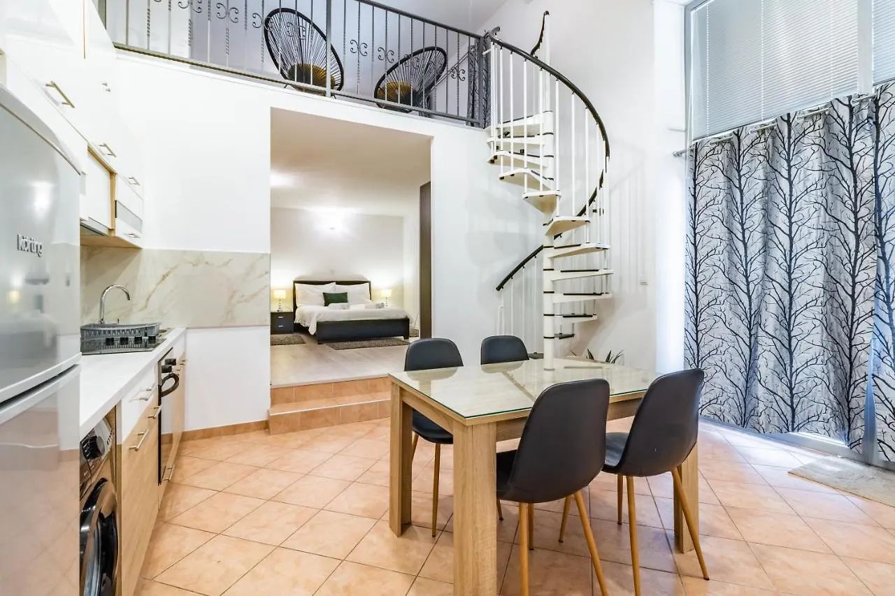Studio Vanilla Split Apartment